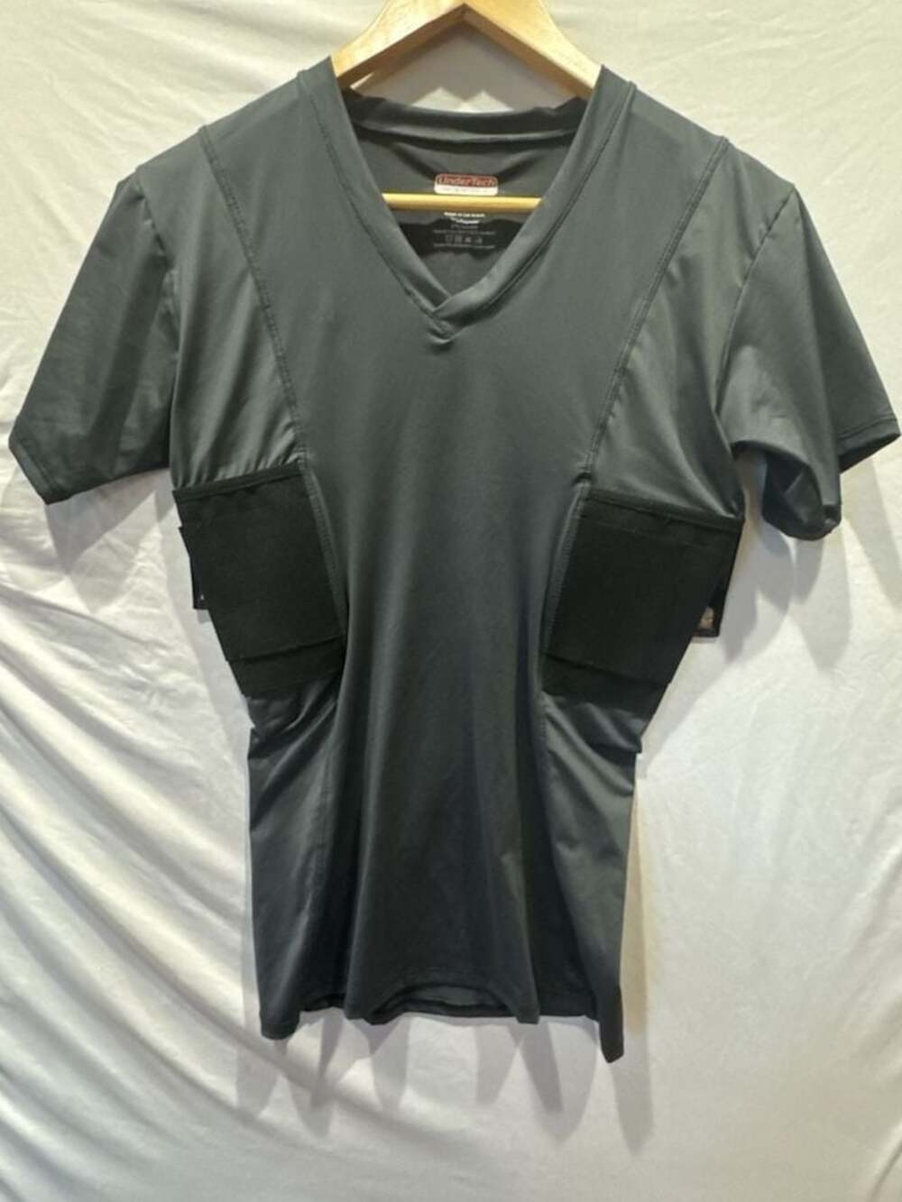 Y641 Undertech Undercover Men's Concealed Carry V-Neck Compression Shirt